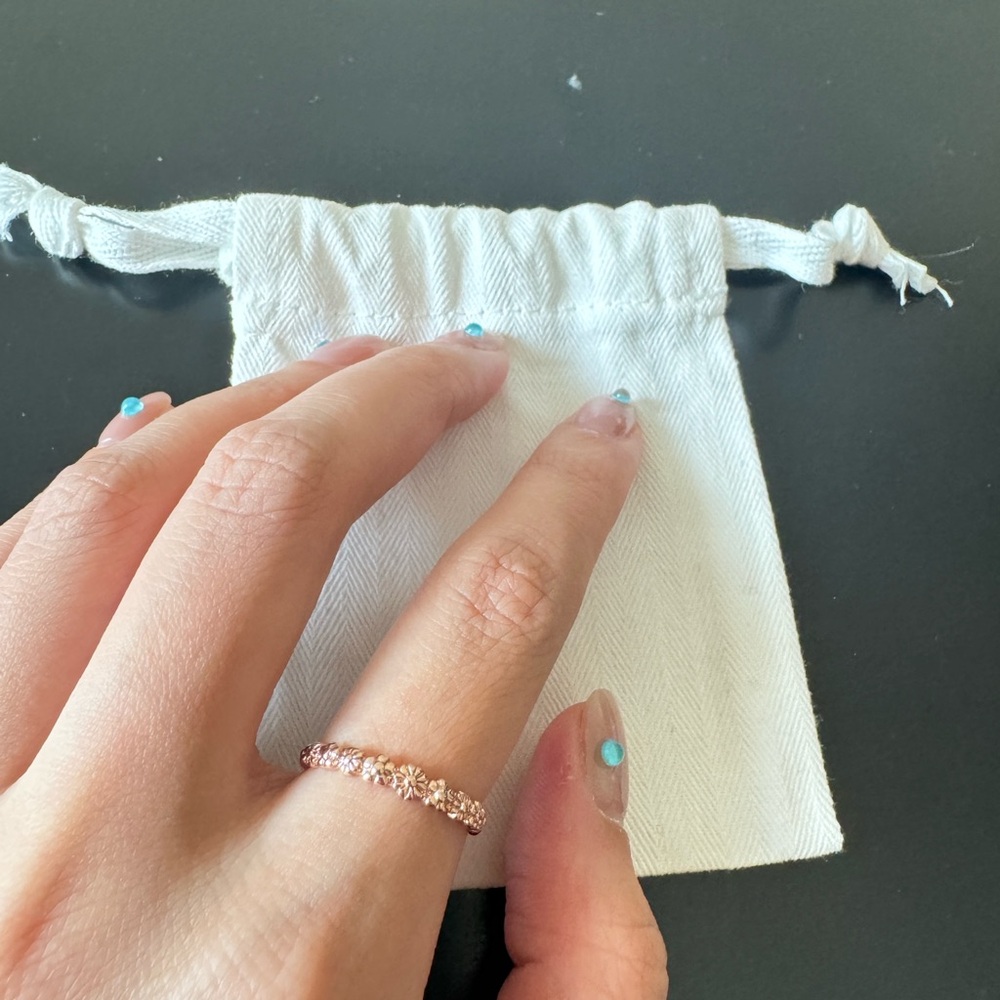 Pura Vida Floral Stacking Ring in size 7